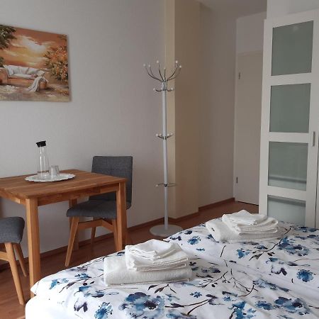 Gastezimmer Rosi Bad Klosterlausnitz Bagian luar foto