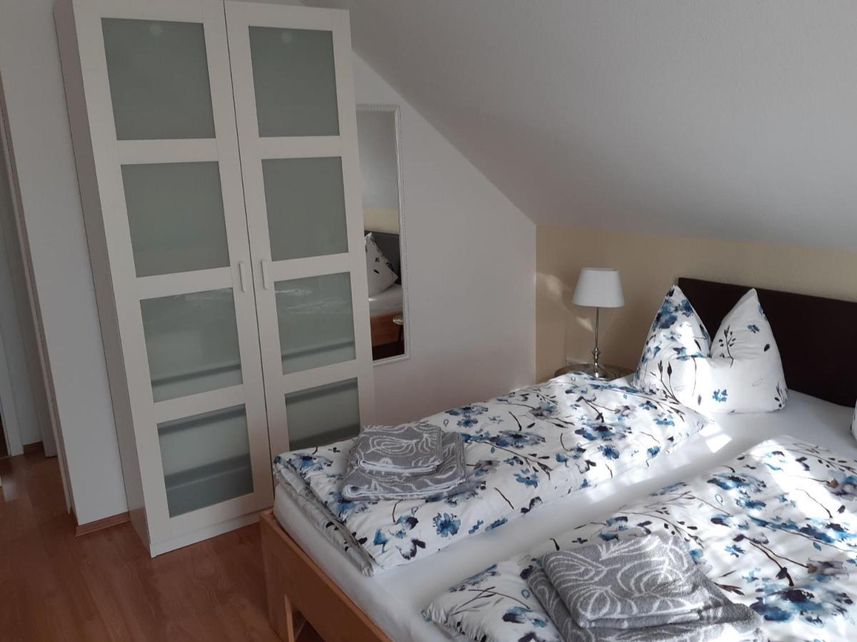 Gastezimmer Rosi Bad Klosterlausnitz Bagian luar foto
