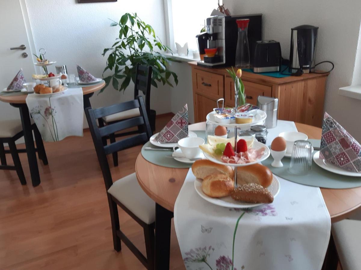 Gastezimmer Rosi Bad Klosterlausnitz Bagian luar foto